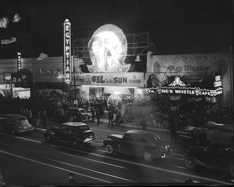 Egyptian Theatre 1946.jpg